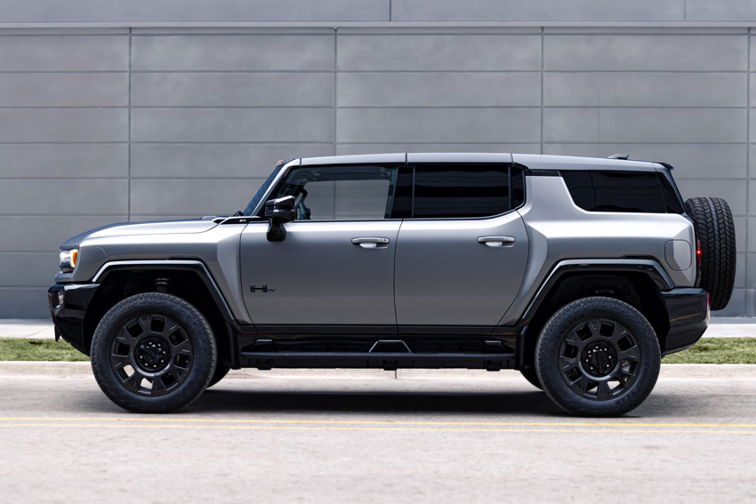 Le SUV GMC Hummer EV 2026 en édition spéciale Carbon Fiber